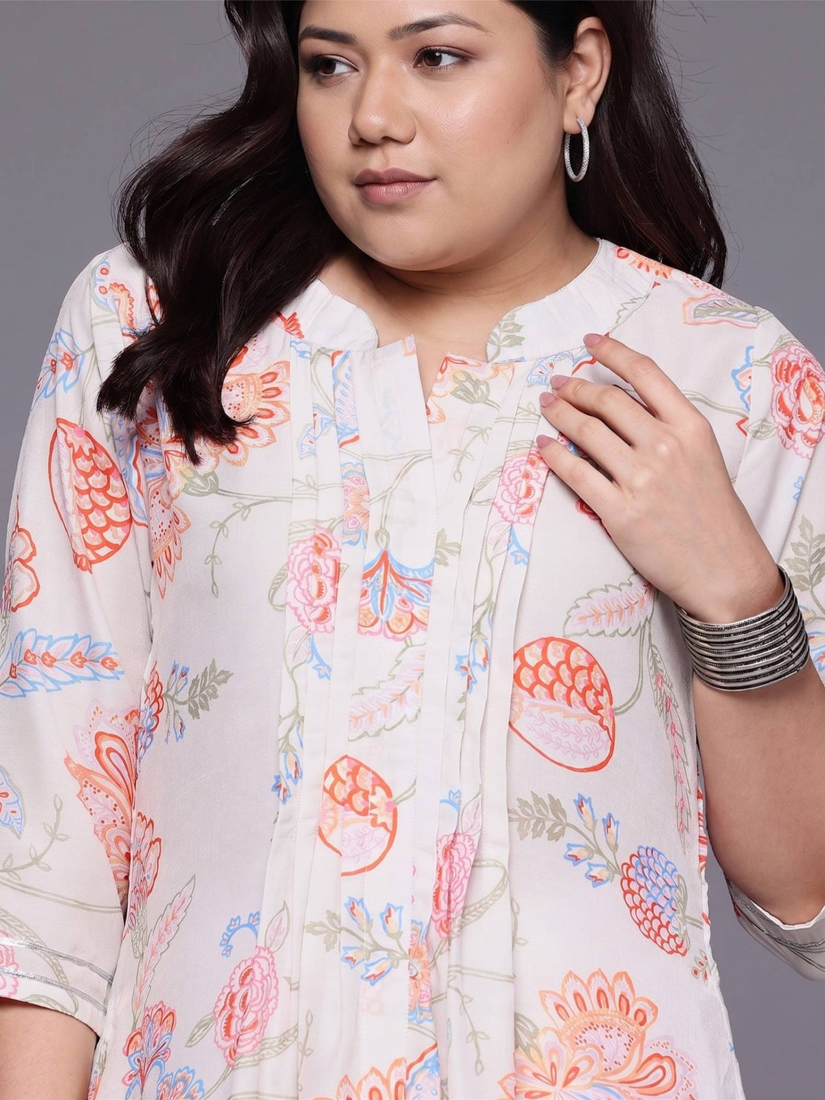 White Floral Mandarin Neck Kurta | FY93 - view 5