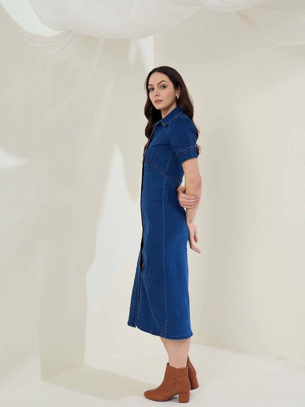 Women Denim Solid Puff Sleeves Midi Dress- Blue | D56 - view 4