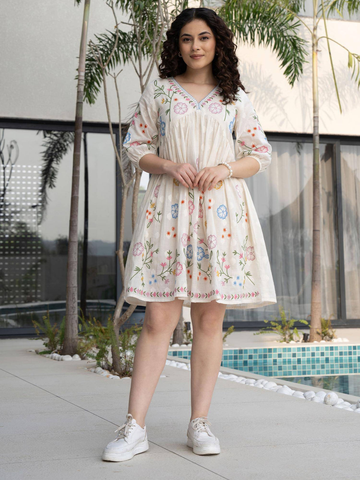 Off White Embroidered A-Line Knee Length Dress | D56 - view 5