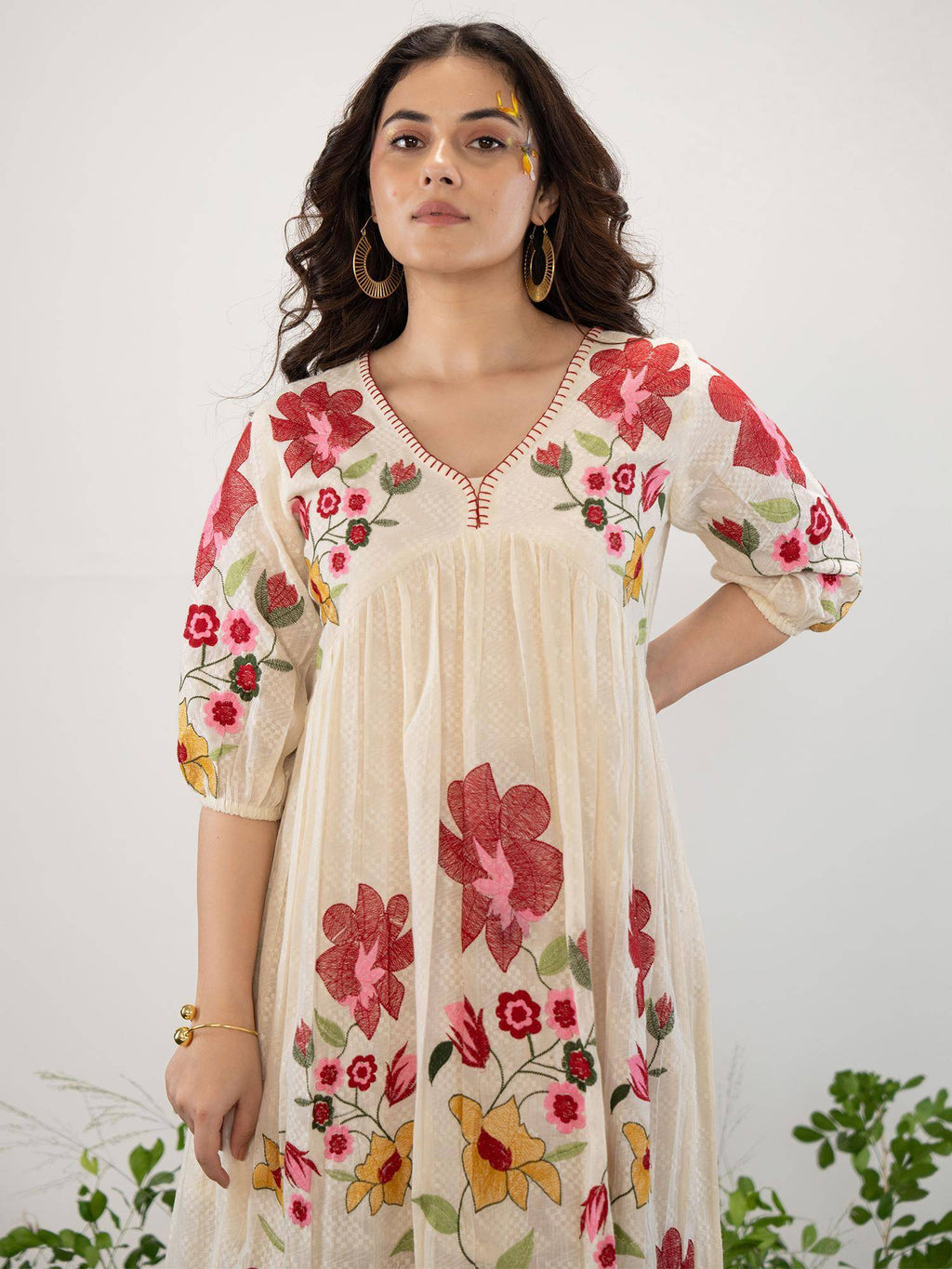 Off White Embroidered Flared Midi Dress | D56 - view 4