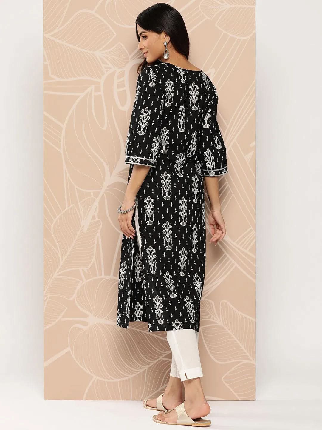 Libas Black Embellished Cotton Straight Kurta