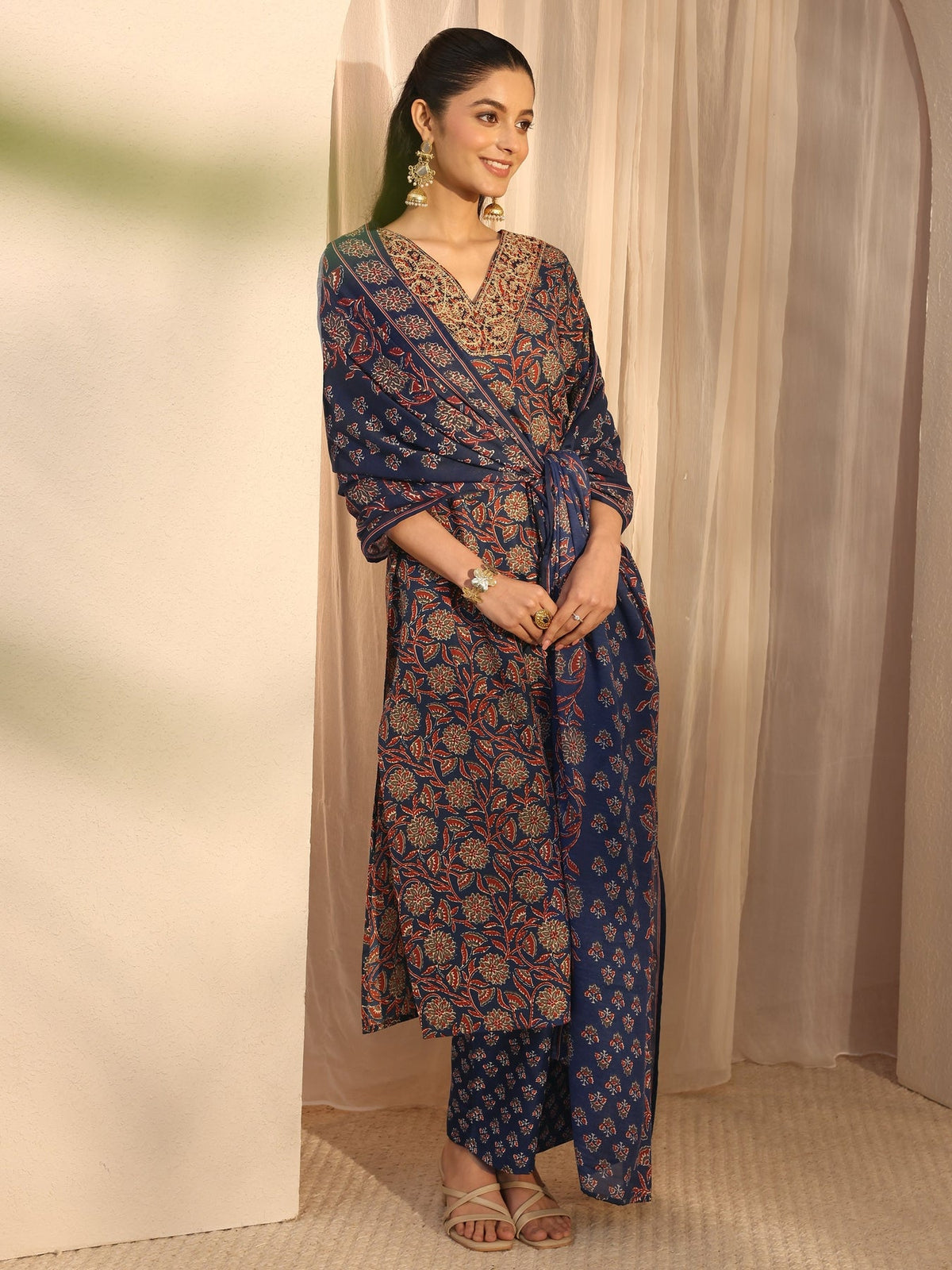 Gerua Blue Floral Printed Straight Suits Set With Dupatta KS67