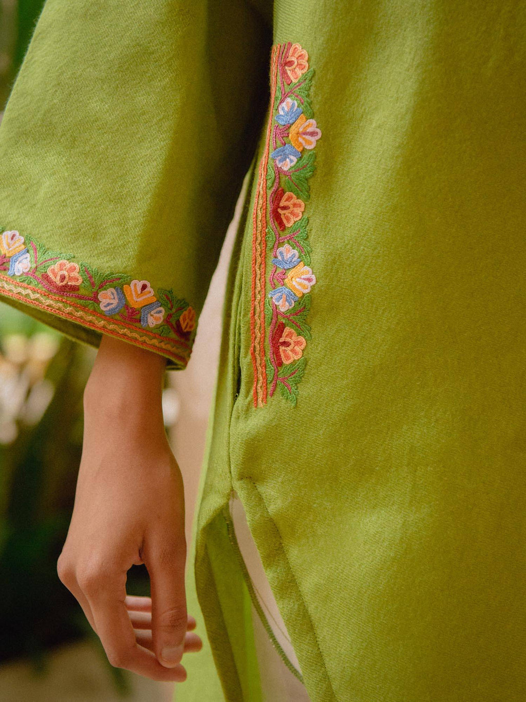 Moss Green Kashmiri Loose Woollen Phiran Kurta with Side Pockets | FY93 - view 4
