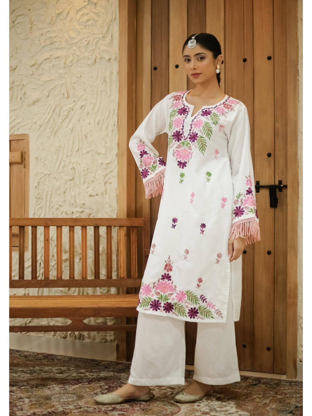 Falak Kashmiri Long Kurta - White | FY93 - view 1