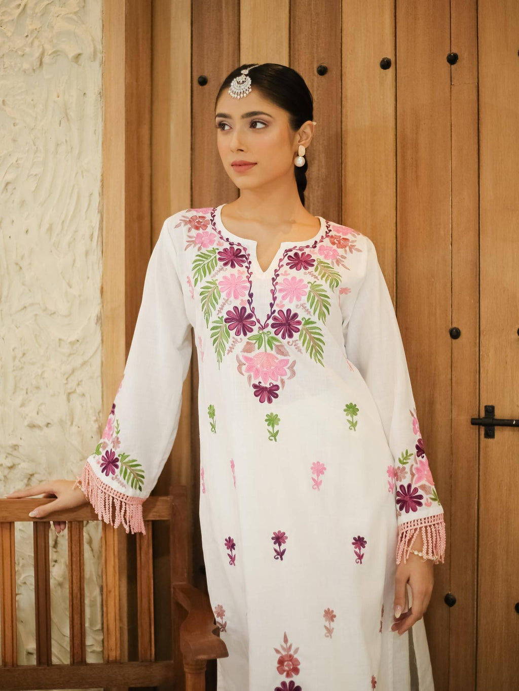 Falak Kashmiri Long Kurta - White | FY93 - view 5