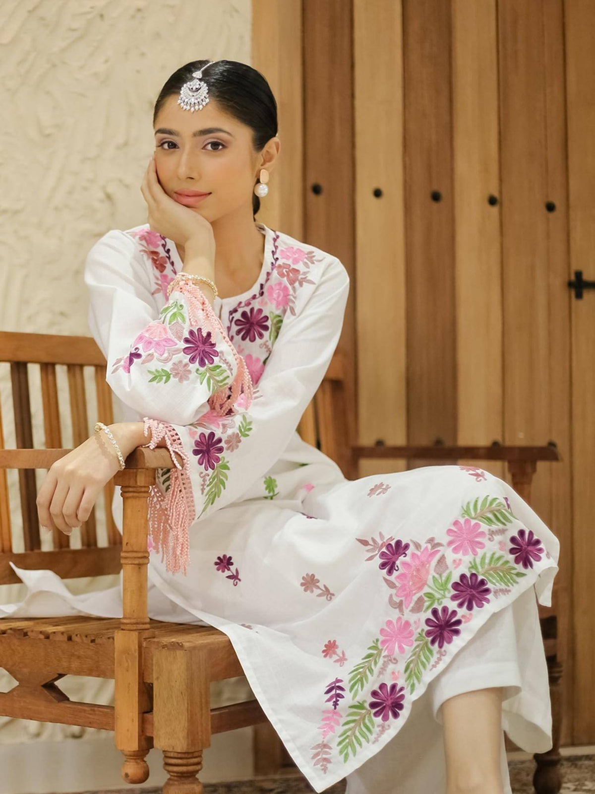 Falak Kashmiri Long Kurta - White | FY93 - view 6