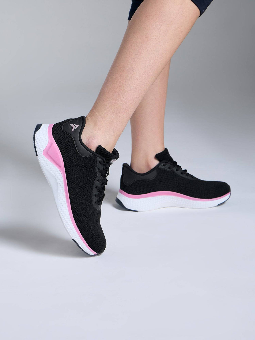 Womens Versa Running Shoes - Black | SH9 - view 6