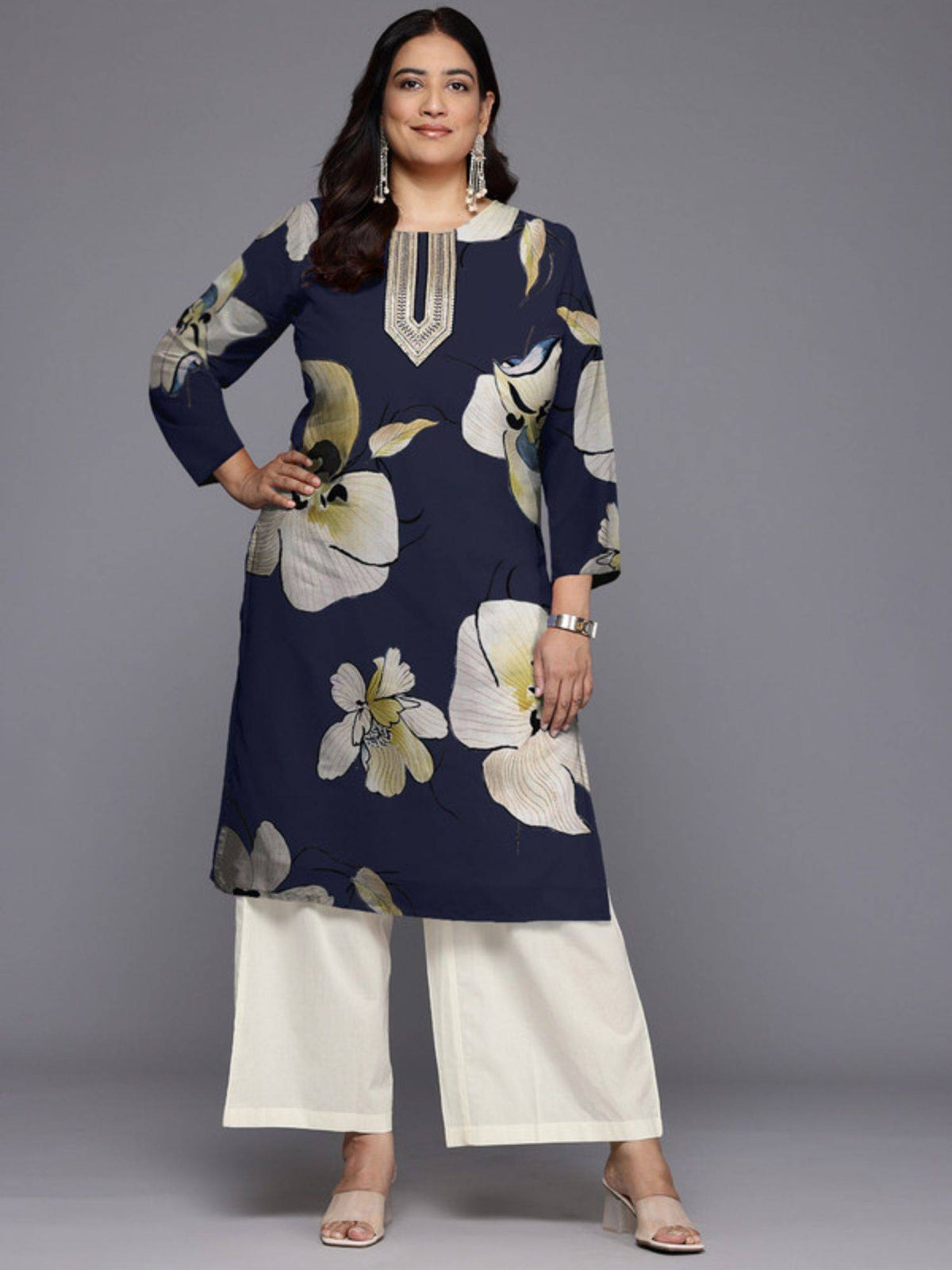 Blue Women Floral Printed Sequinned Floral Georgette Kurta | FY93 - view 3