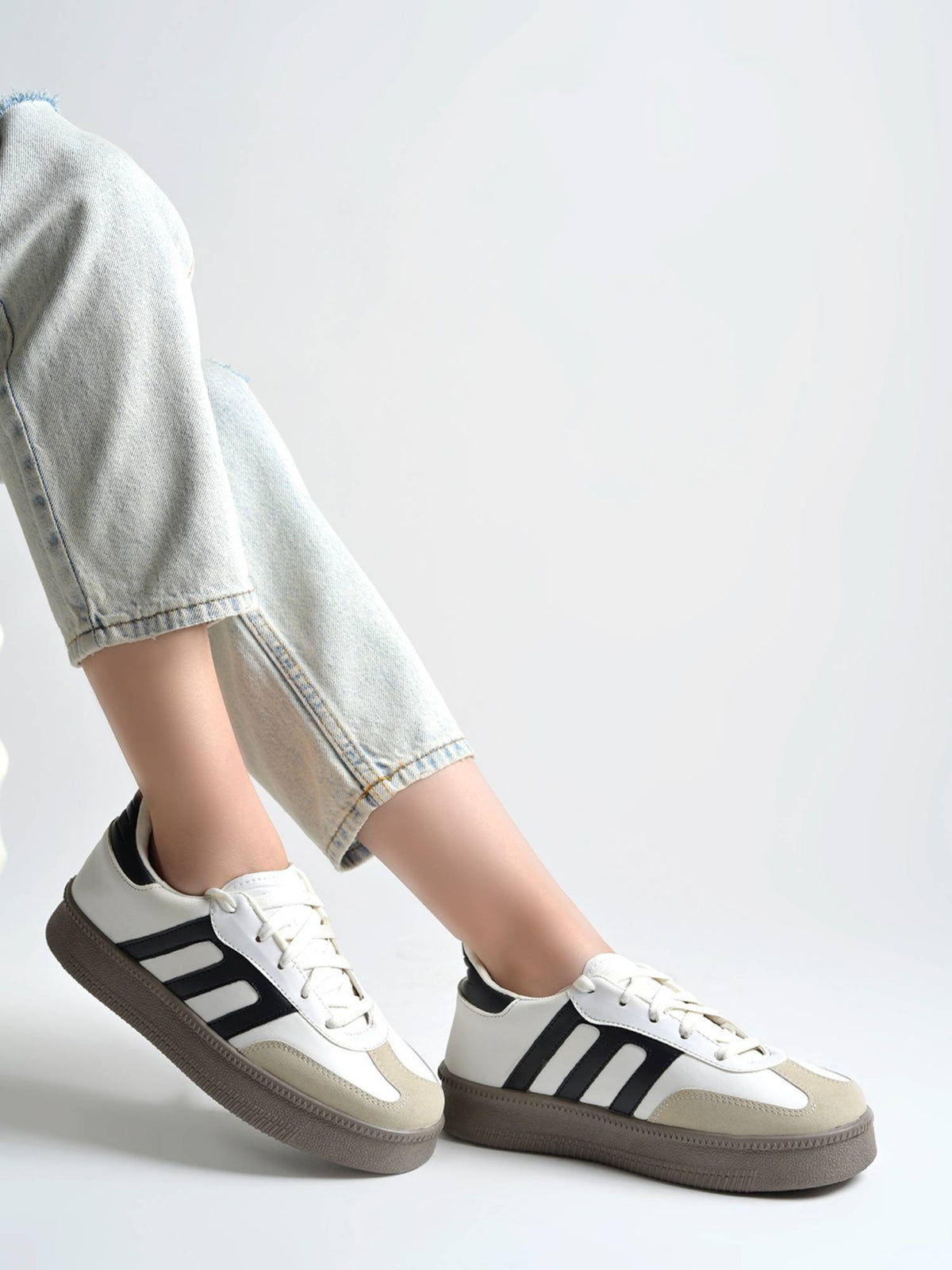 Women White Sneakers | SN09 - view 1