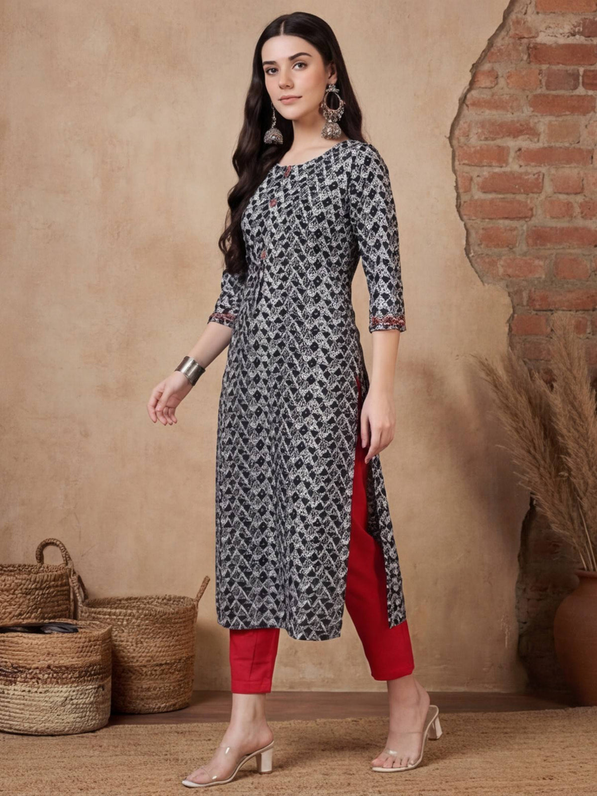 Women Print Pure Cotton Straight Kurta | U3S - view 14