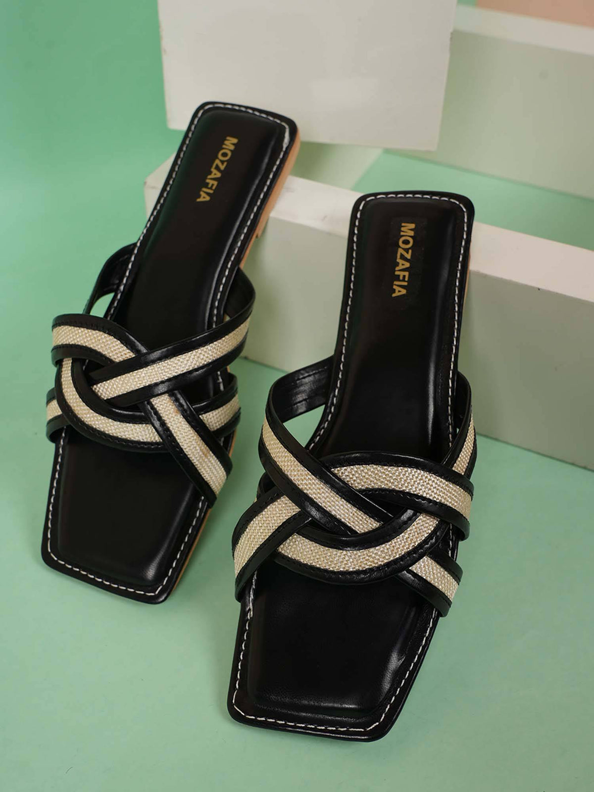 Black Women's Flats | F61 - view 2