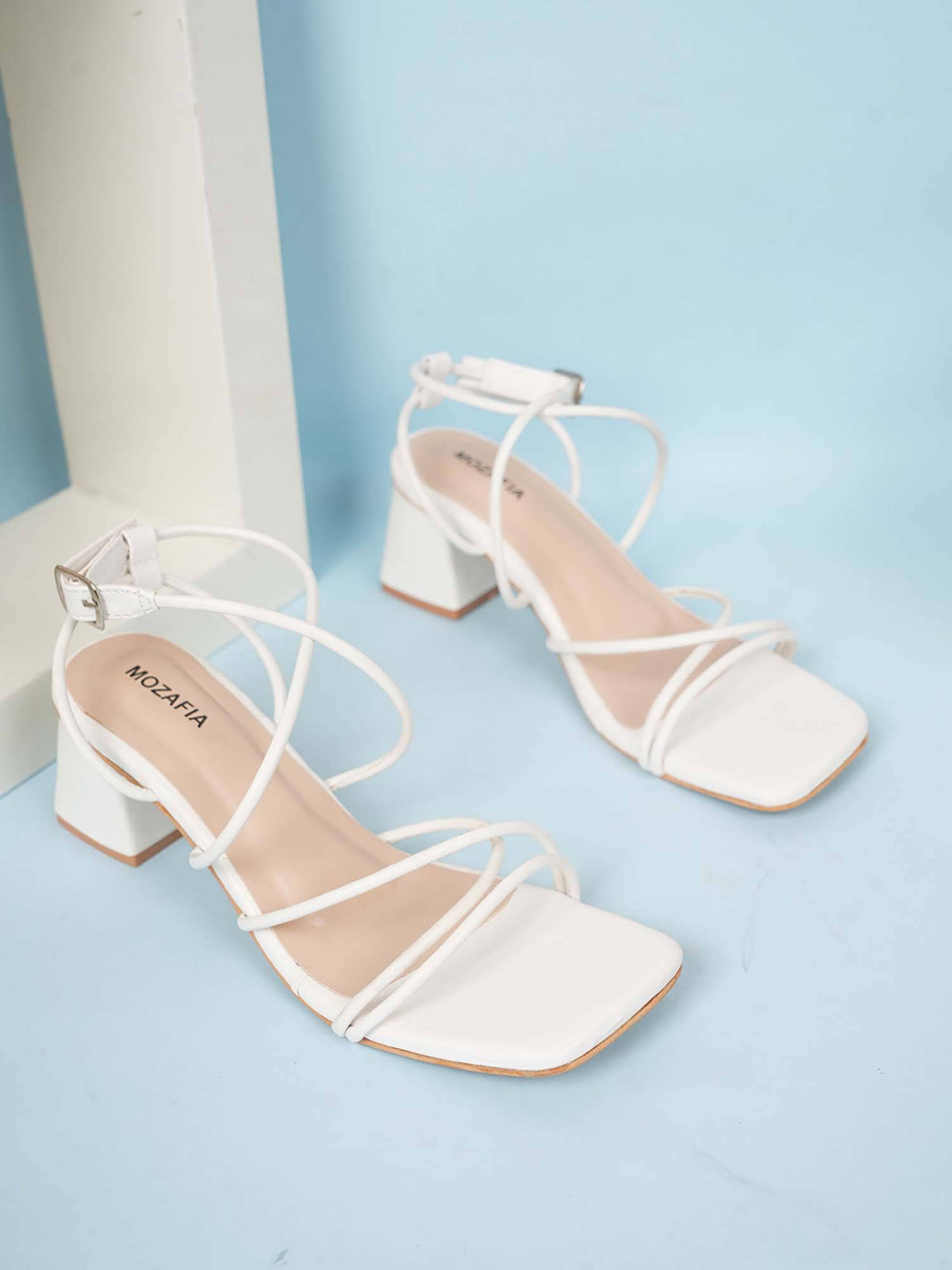 White Women's Block Heel Sandals | H78 - view 3
