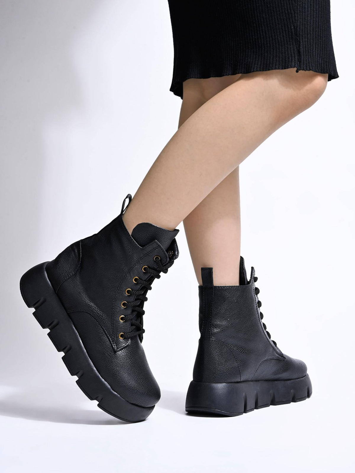 Smart Casual Black Boots for Women | BT61 - view 3