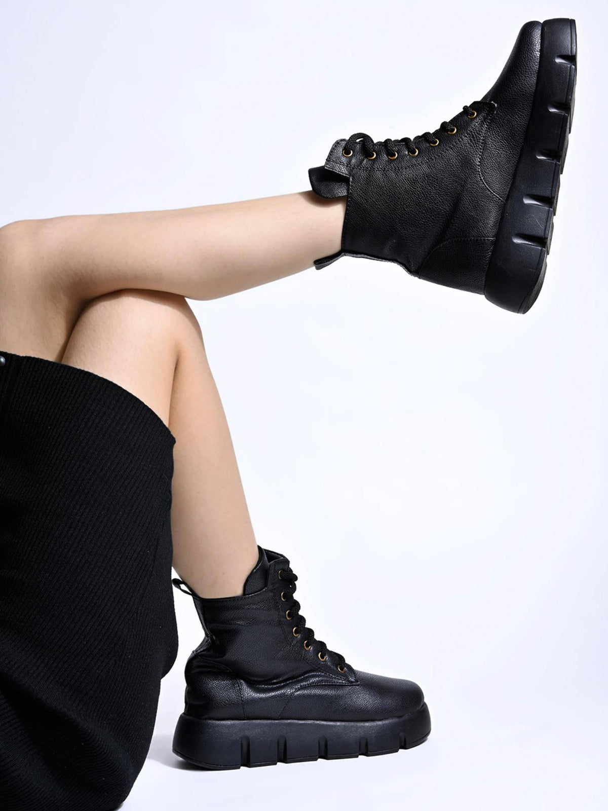 Smart Casual Black Boots for Women | BT61 - view 4