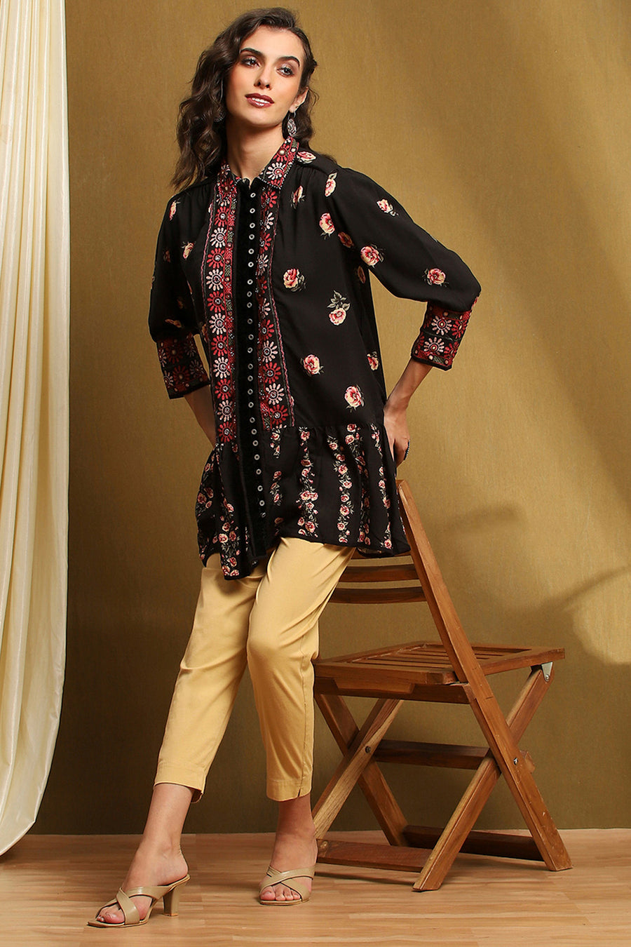 Black Floral Printed Shirt-Style Tiered Kurta K60