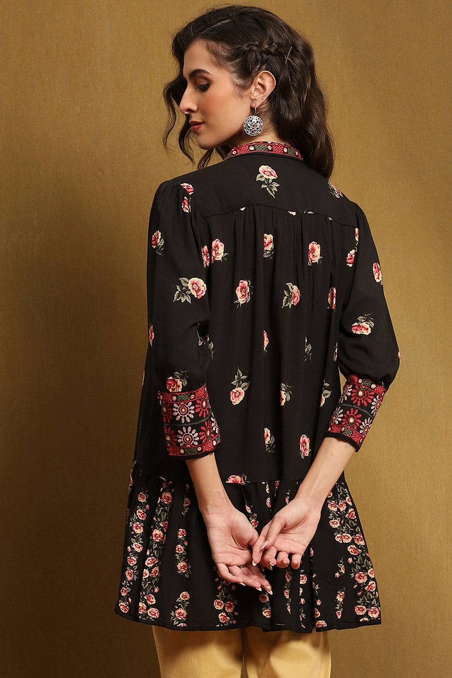 Black Floral Printed Shirt-Style Tiered Kurta K60