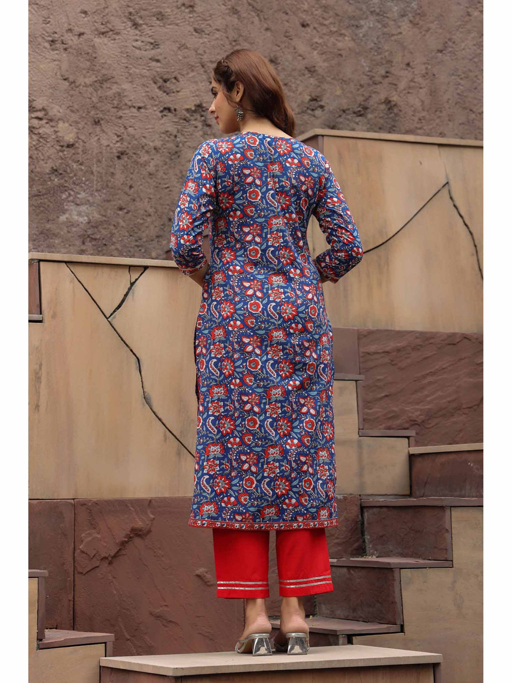 Women Navy Blue Floral Printed Pure Cotton Straight Kurta | KDG - view 4