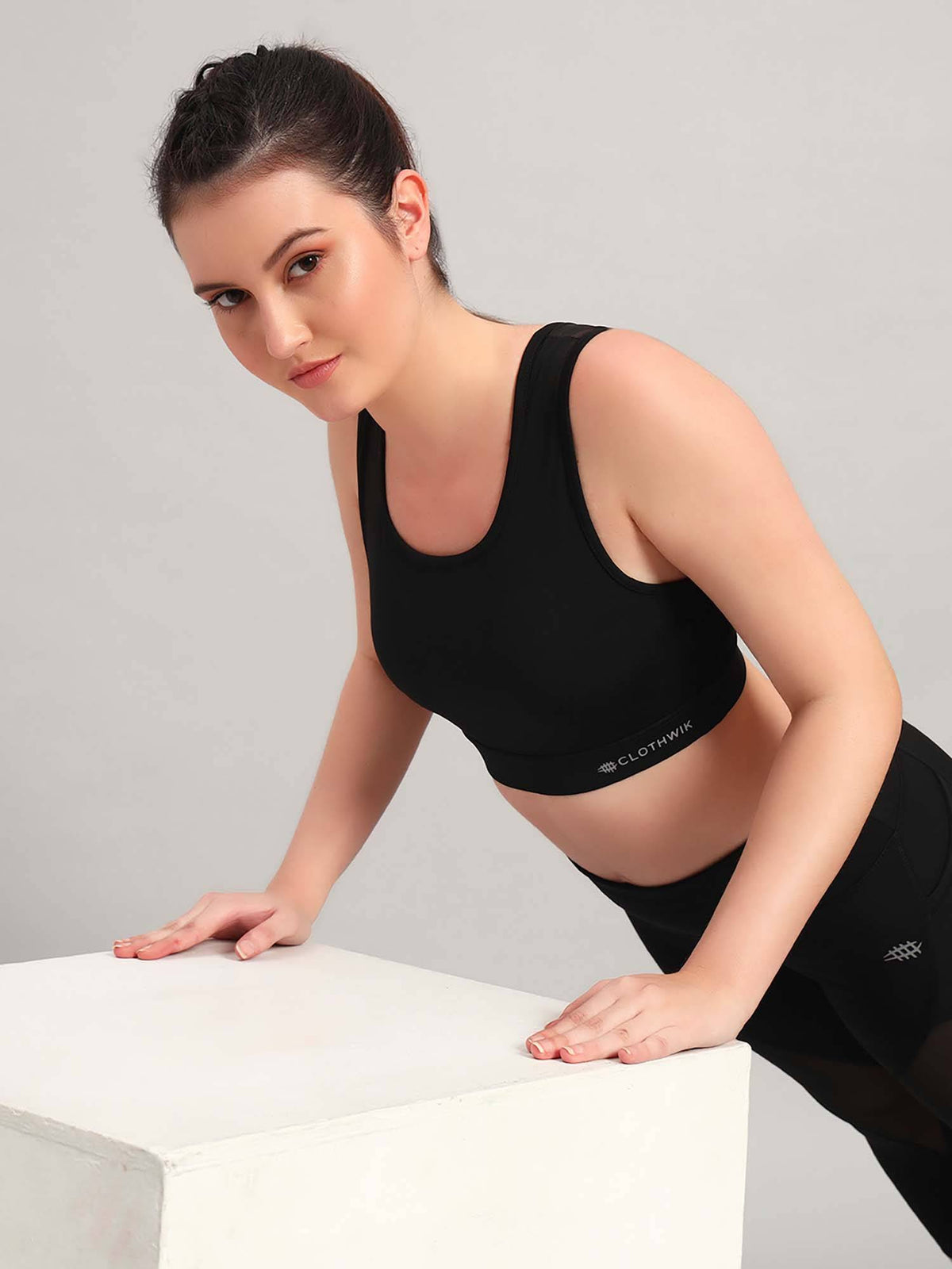 Black Solid Fitted Fit Sports Bra | sb09 - view 6