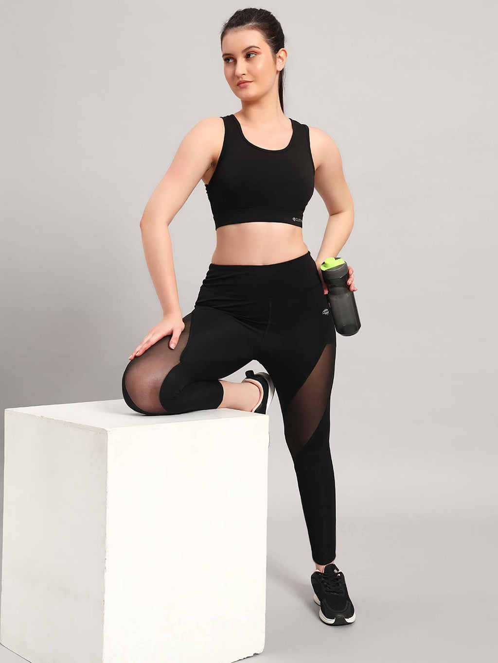 Black Solid Fitted Fit Sports Bra | sb09 - view 7