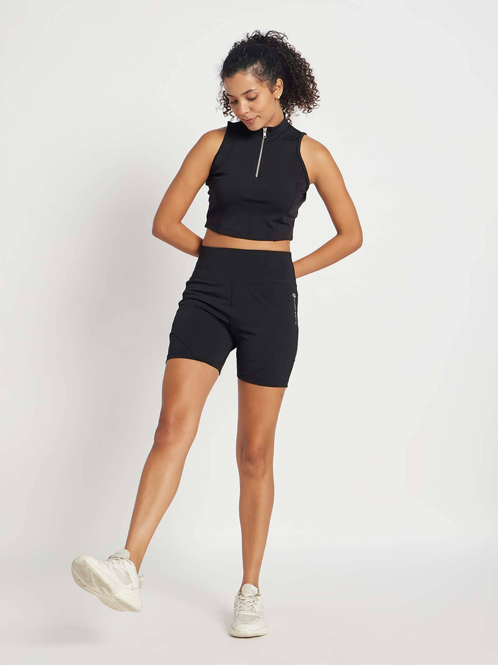 Black Solid Regular Fit Shorts - view 7