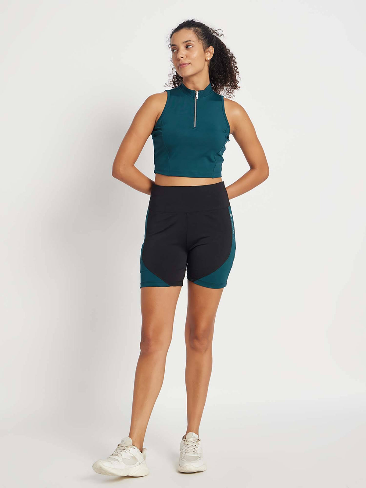 Black Solid Regular Fit Shorts - view 6