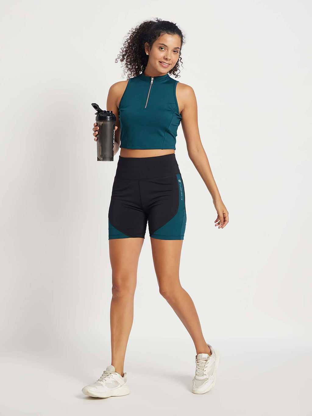 Black Solid Regular Fit Shorts - view 7