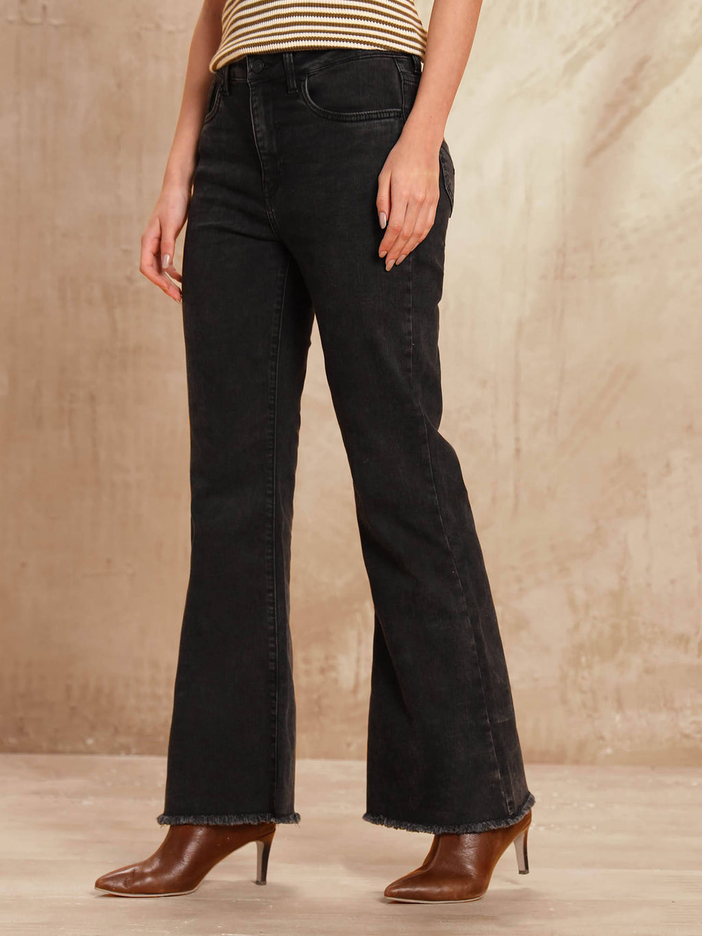 Mid Rise Bootcut Fit Jeans | BT10 - view 4