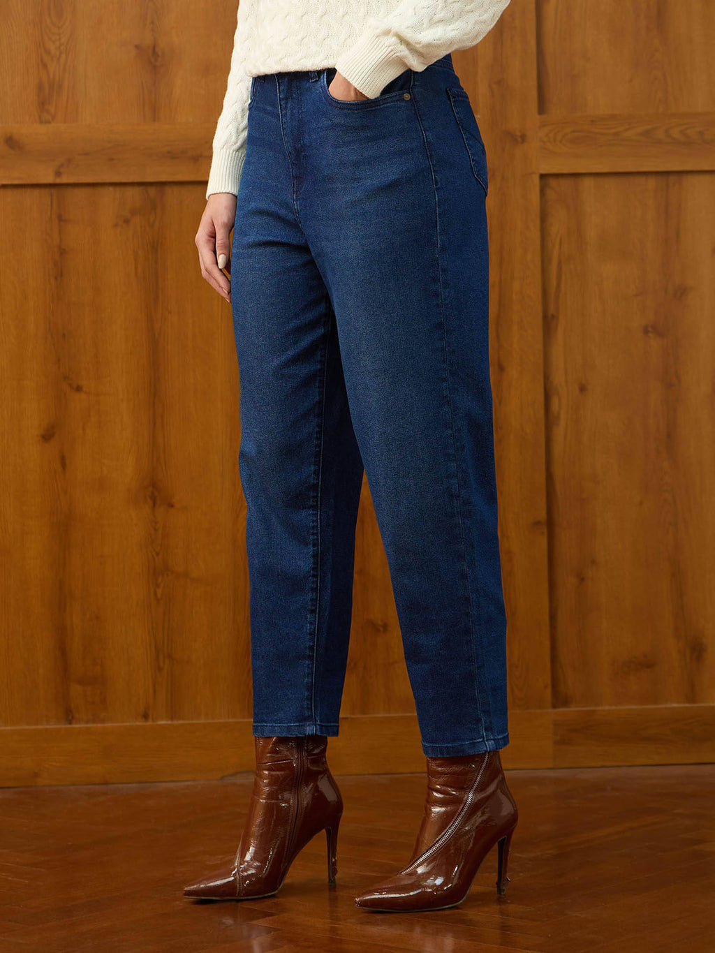 Mid Rise Straight Fit Jeans | ST23 - view 11
