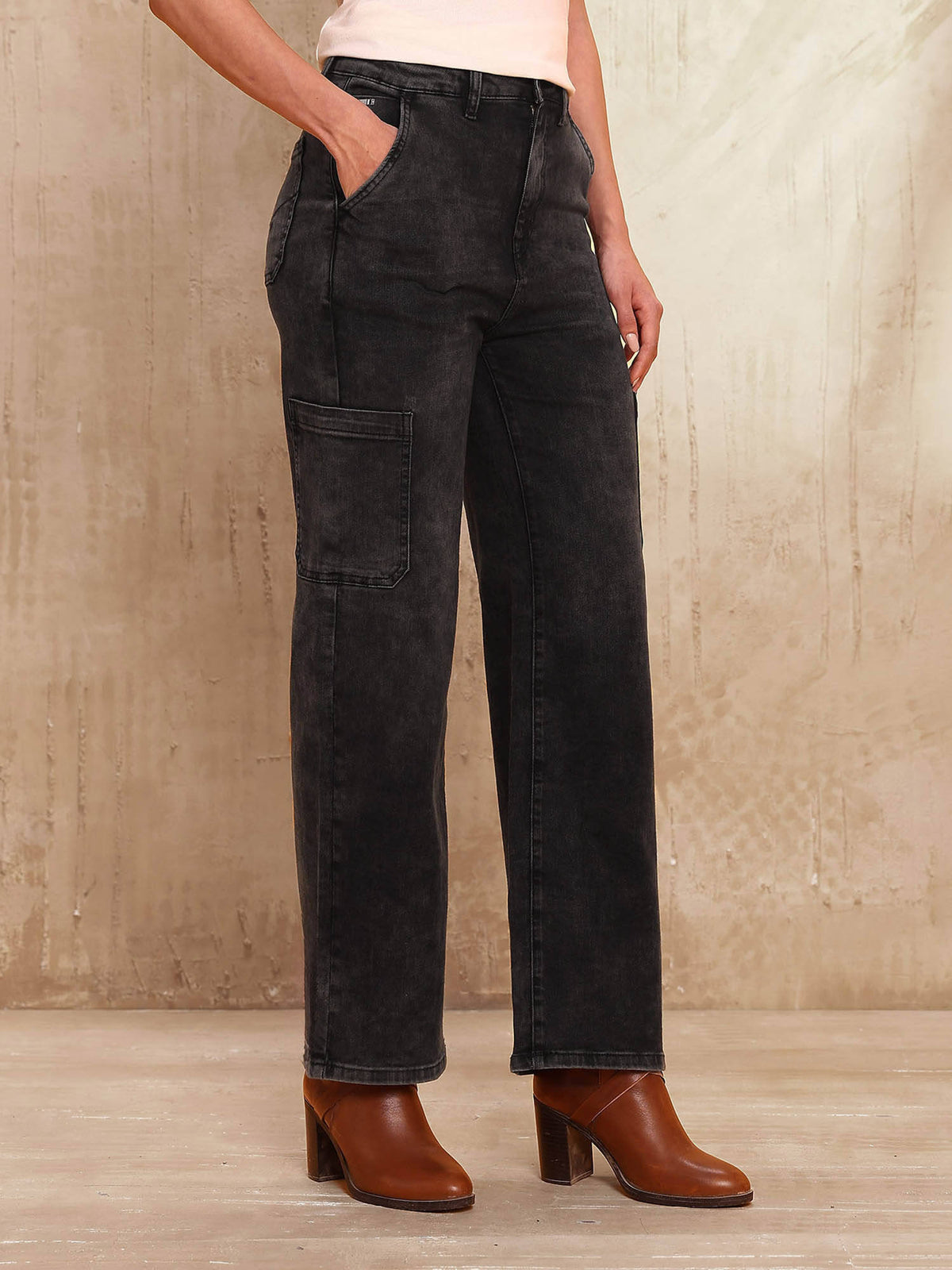 Mid Rise Straight Fit Jeans | ST23 - view 4