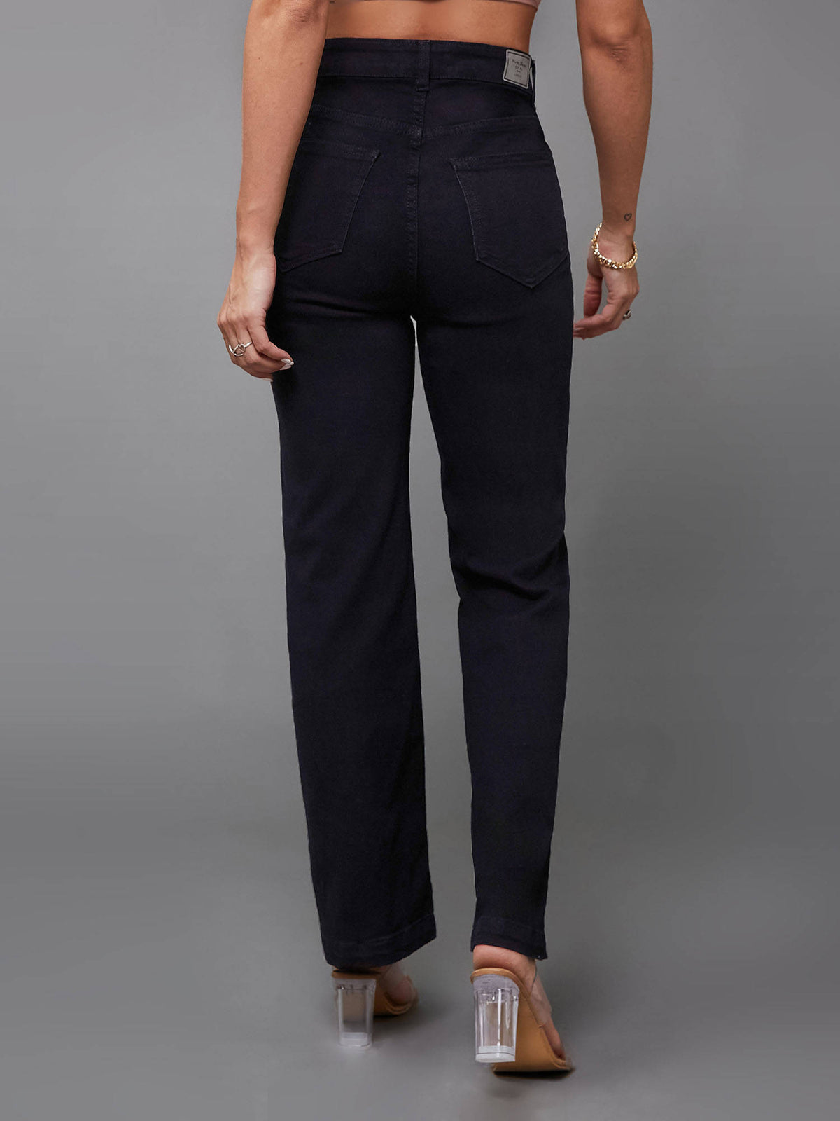 Women Black Solid Regular Fit Jeans | ST23 - view 5