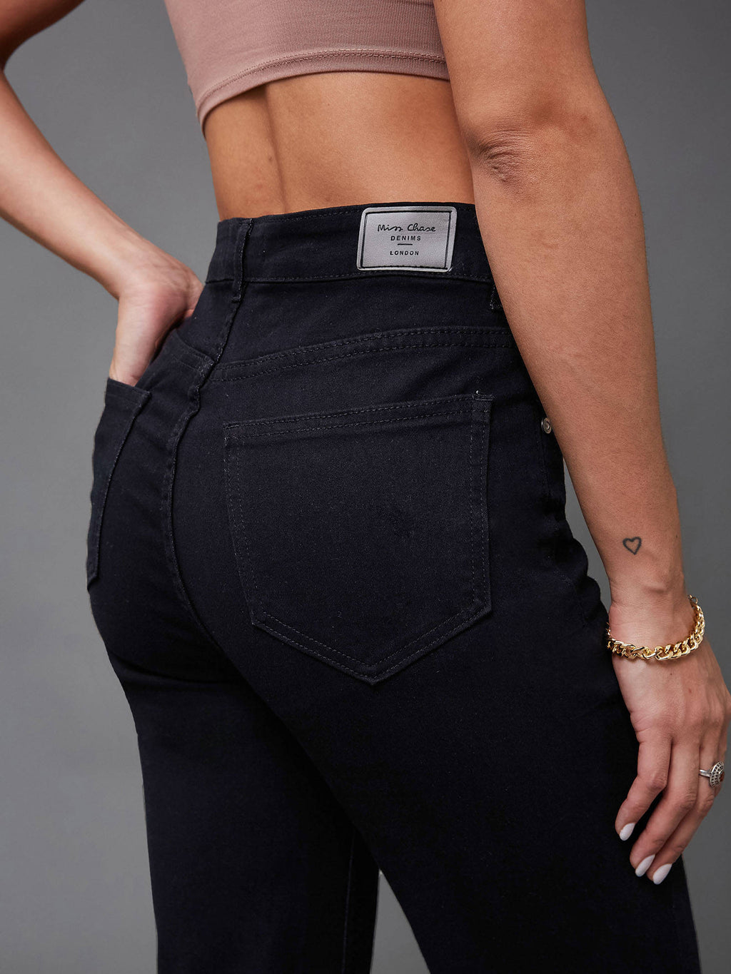 Women Black Solid Regular Fit Jeans | ST23 - view 6