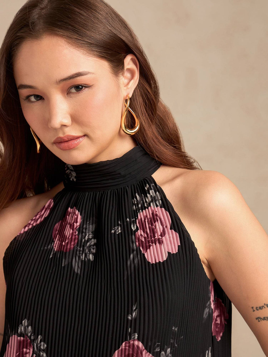Black Halter Neck Plisse Flared Printed Top | HT67 - view 4
