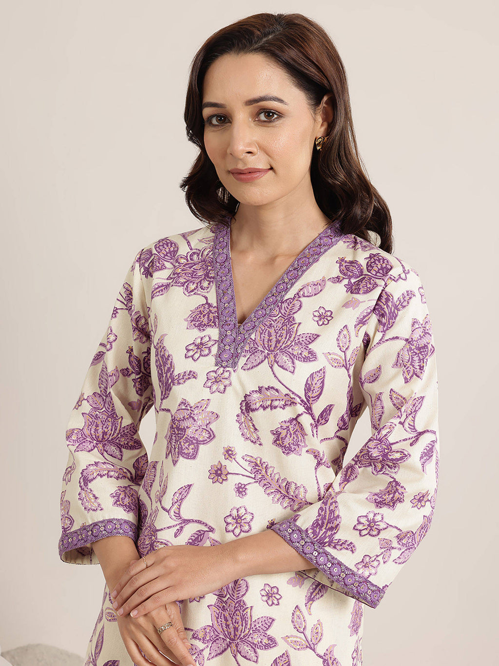 Off White Floral Printed Straight Kurta With Pocket | U3S - view 4