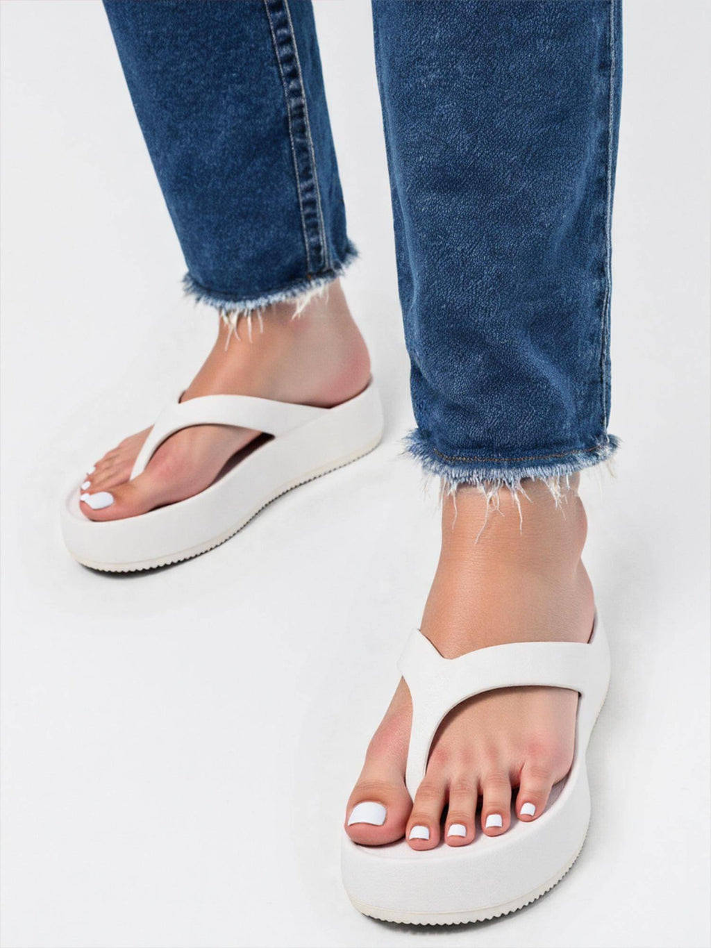 Women's Elevated Jelly Platform Thong Sandals | SD89 - view 23
