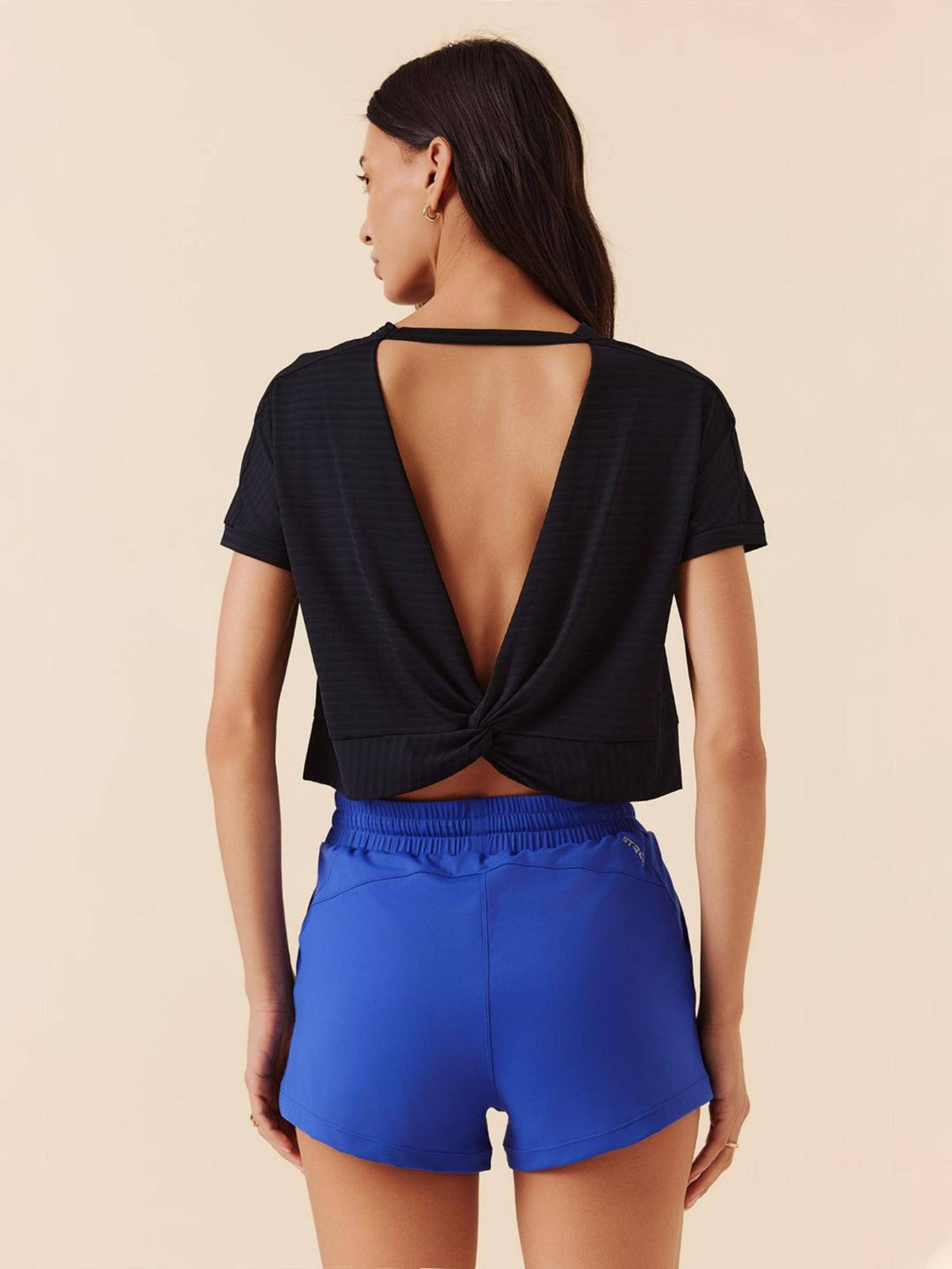 Dazzling Blue Solid Regular Fit High Rise Running Shorts - view 3
