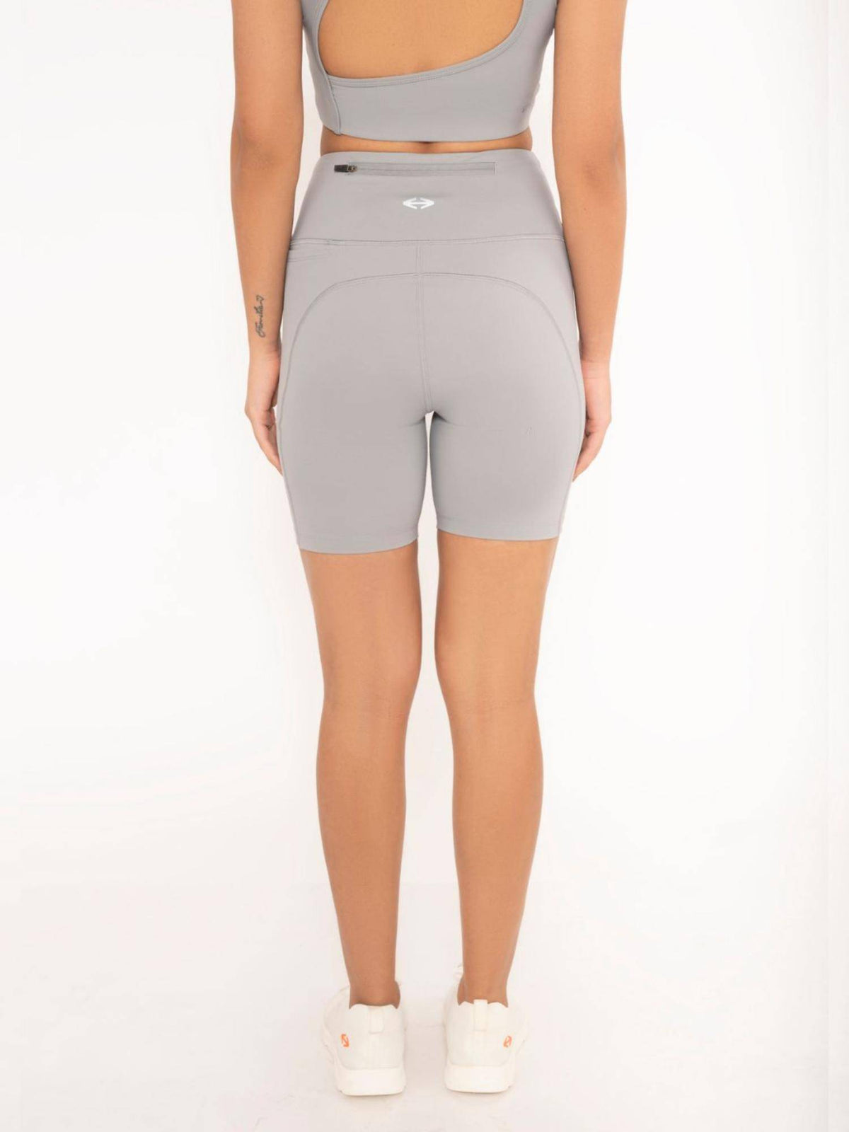 Grey Solid Slim Fit High Rise Shorts - view 4