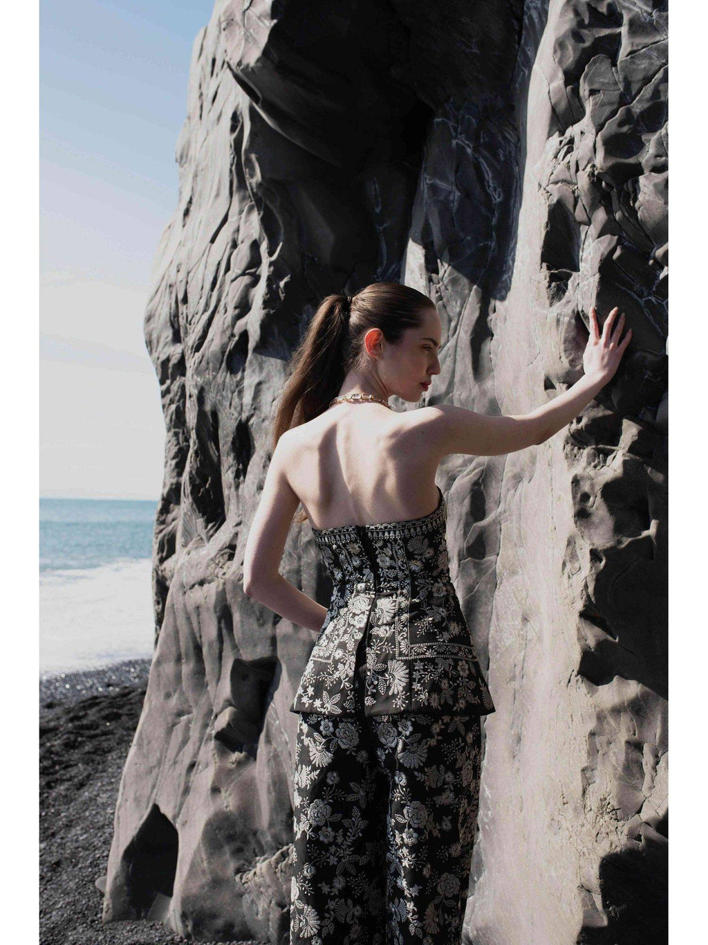 Black Embroidered Sleeveless Top | TT90 - view 3