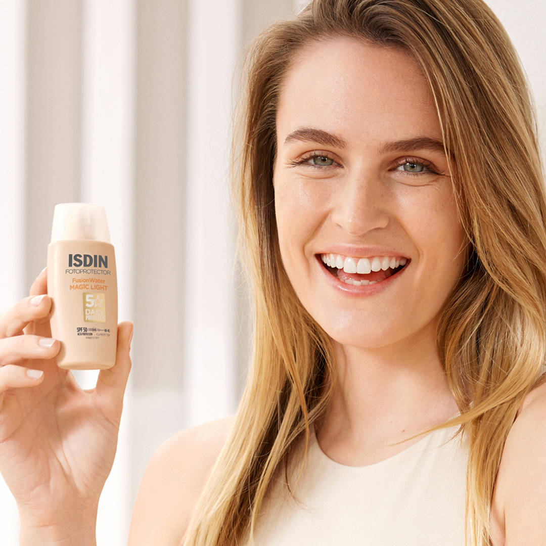 Fotoprotector Fusion Water Magic Color SPF 50 PA++++ | FC3 - view 2