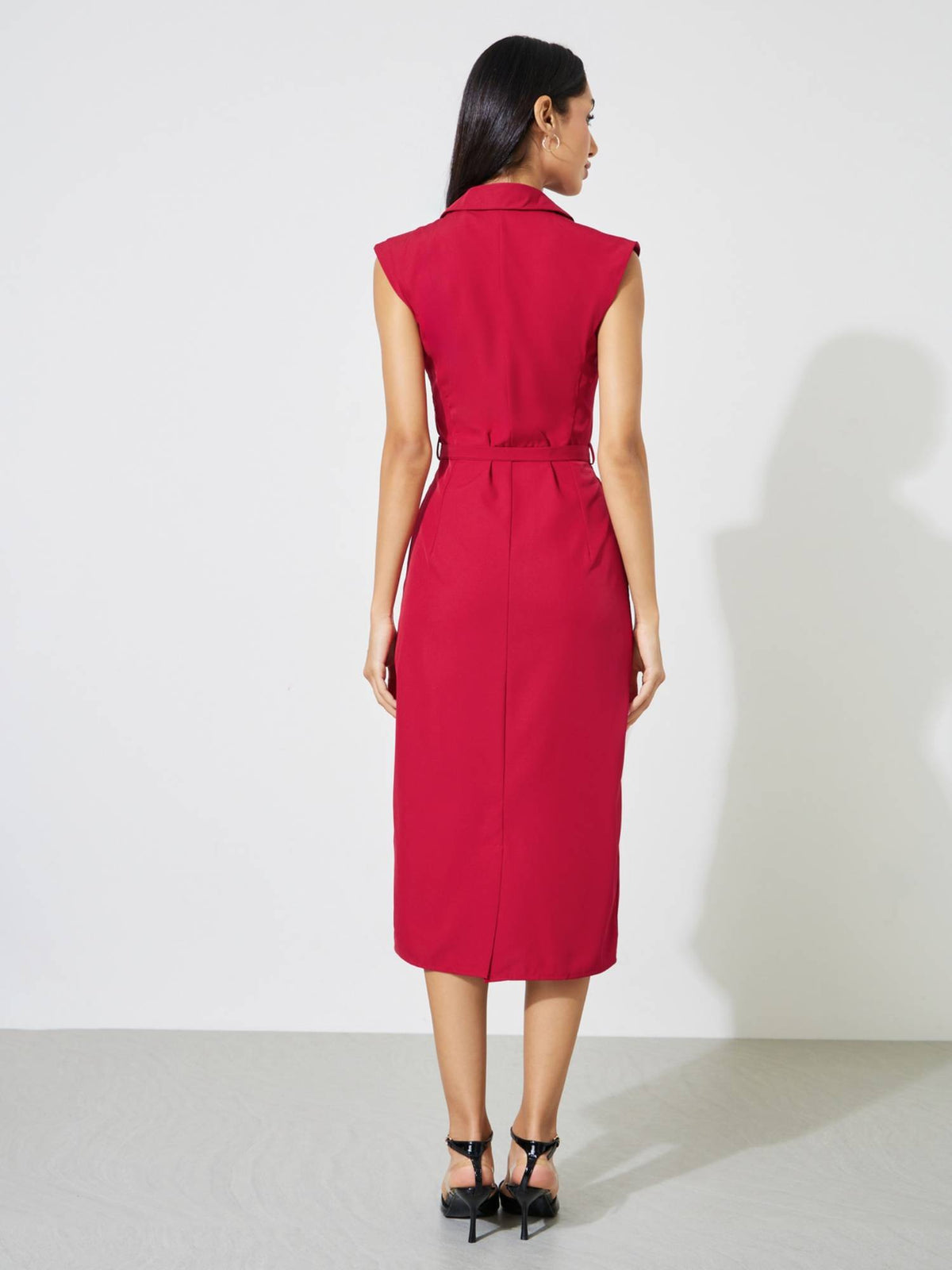 Women Red Solid Notched Neck Wrap Midi Dress with Belt | D56 - view 6
