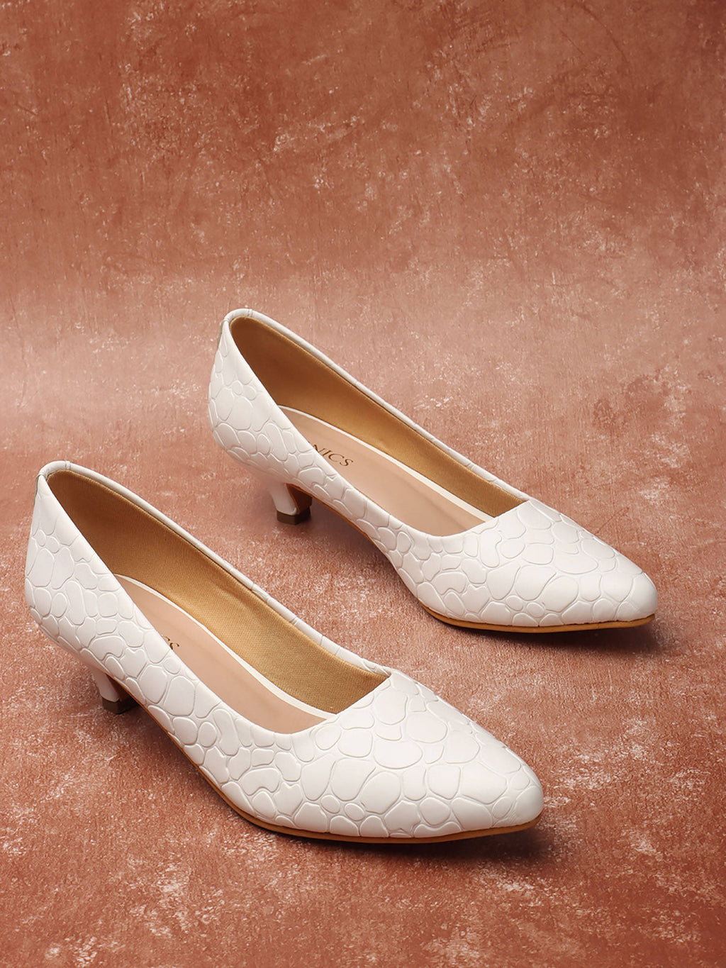 White Women Textured Ballerinas | H78 - view 1