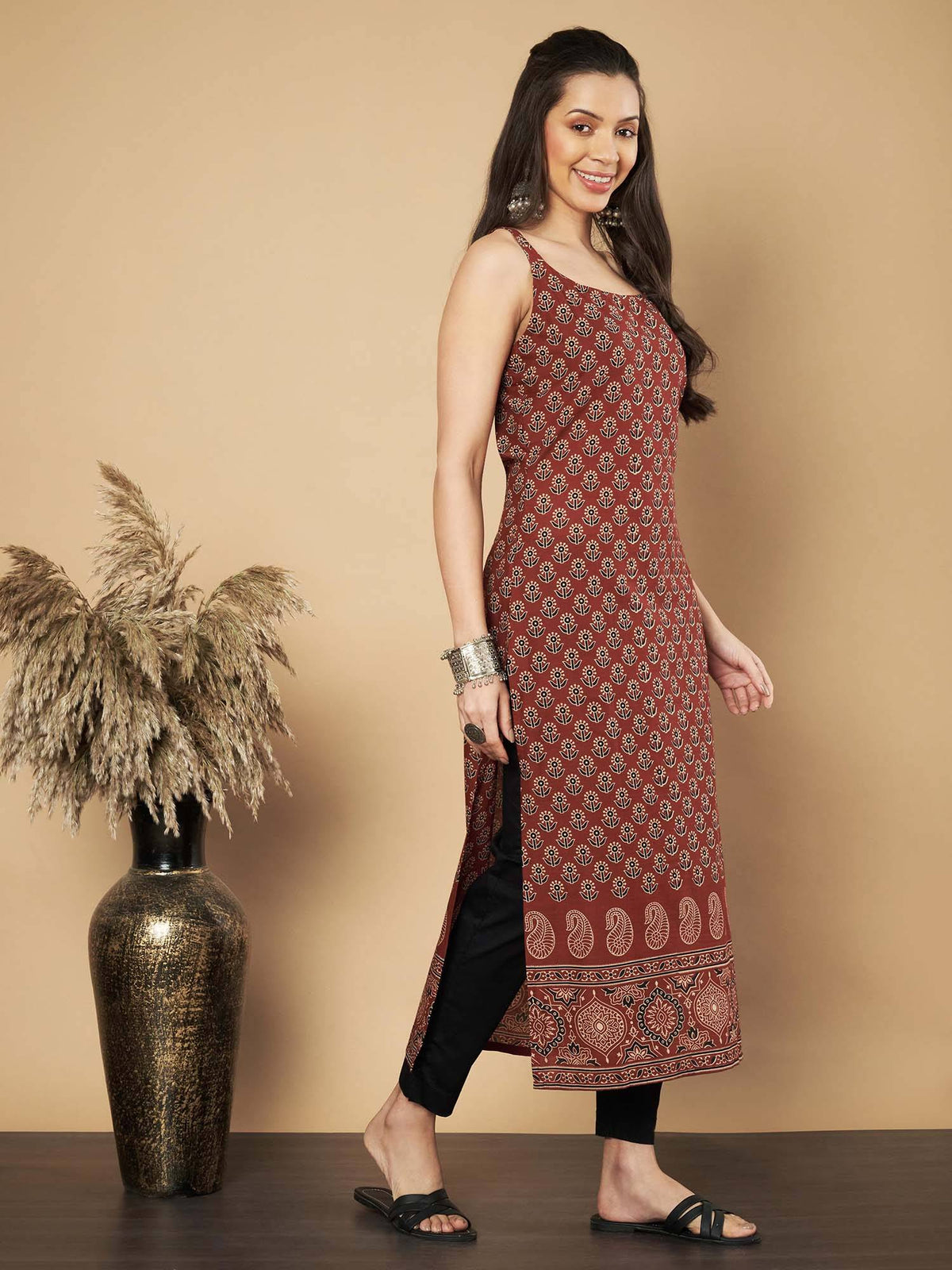 Women Floral Print Straight Cotton Black Stitched Kurta | U3S - view 19
