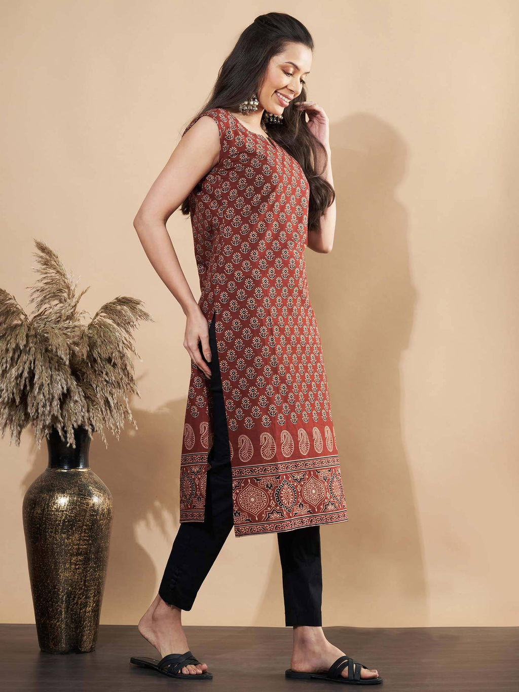 Women Floral Print Straight Cotton Maroon Stitched Kurta | U3S - view 6