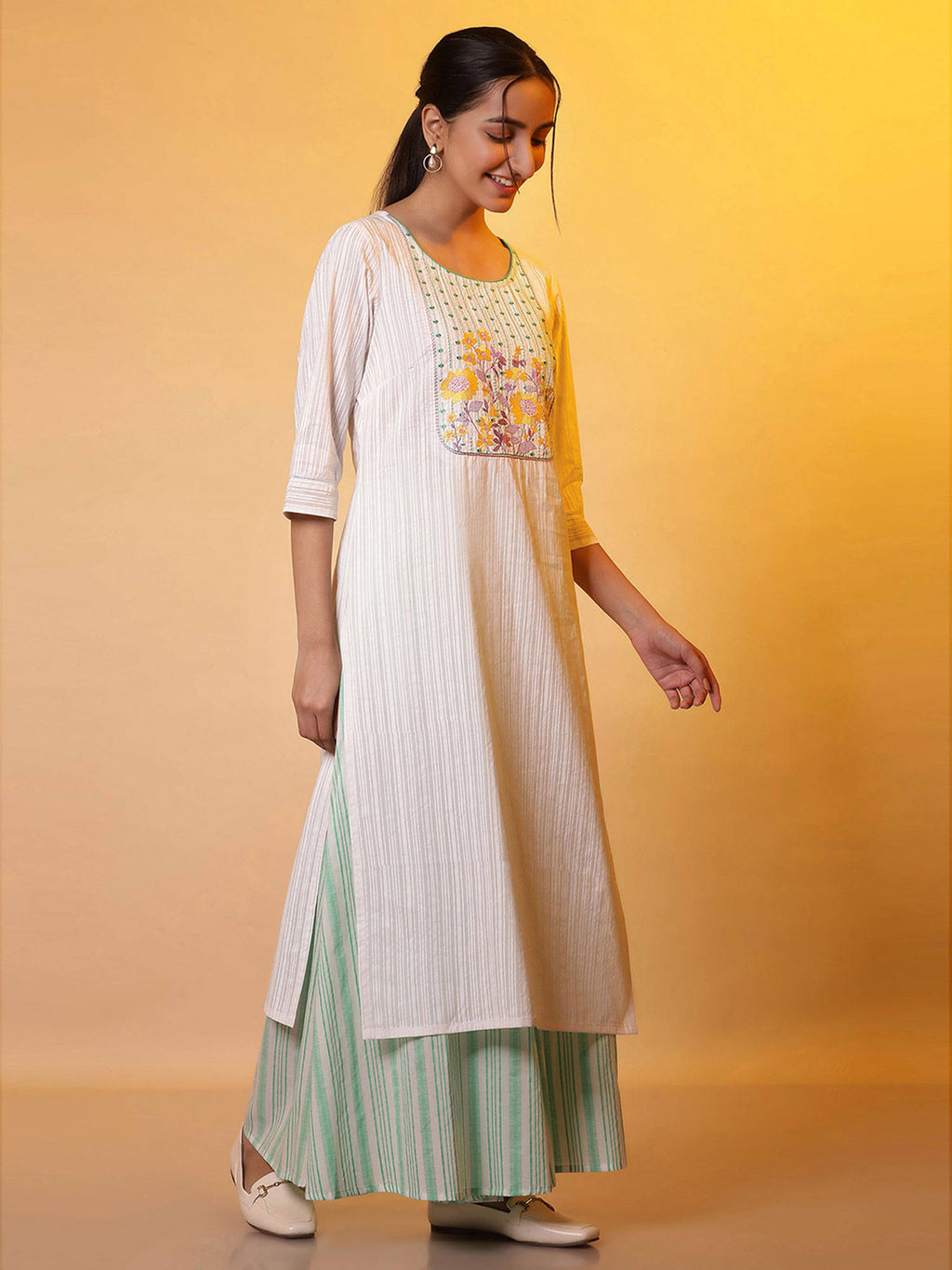 Women White Stripes Cotton Kurta | KDG - view 5