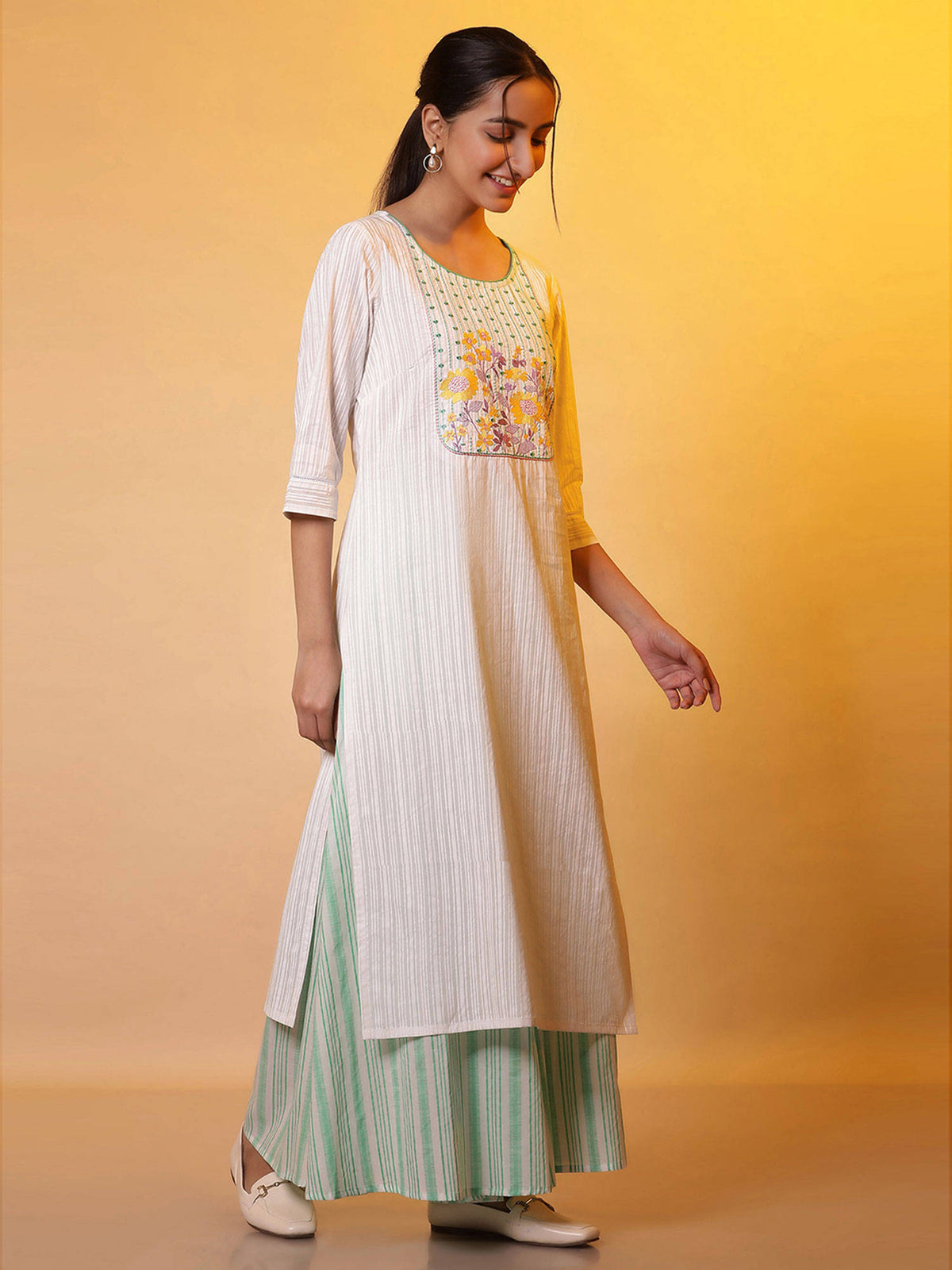 Women White Stripes Cotton Kurta | KDG - view 5