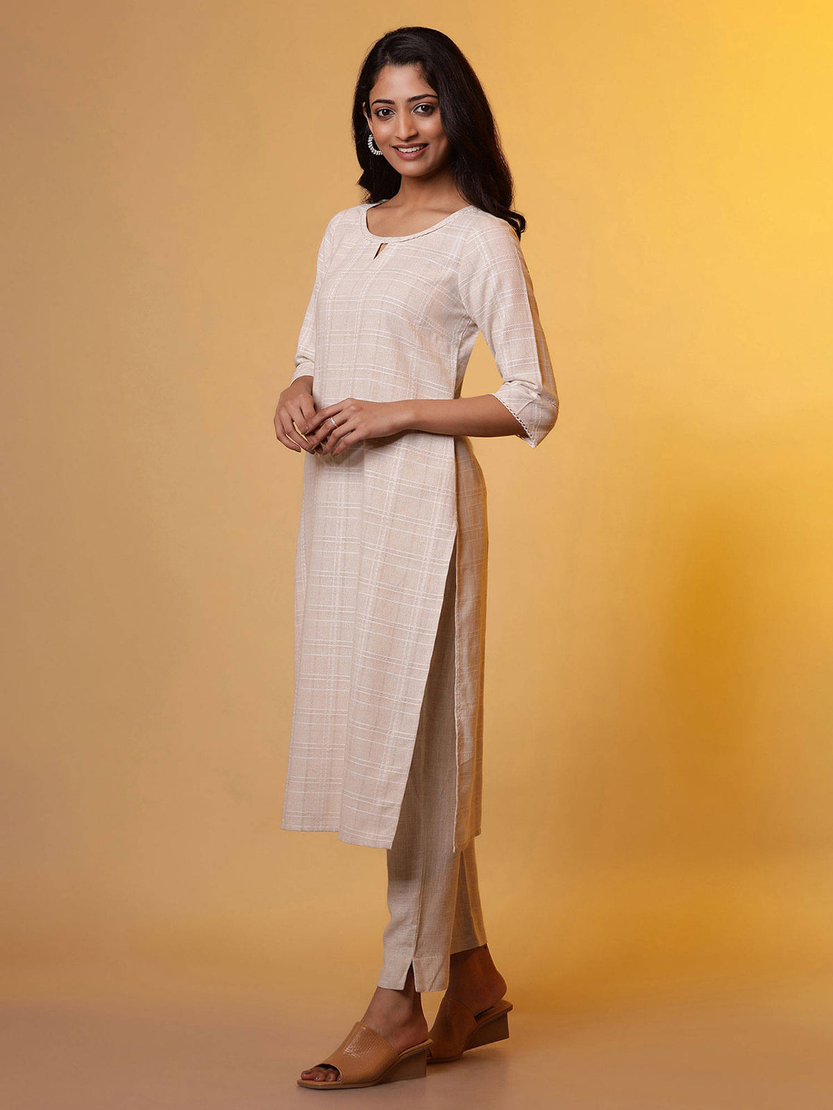 Women Beige Checks Rayon Kurta | KDG - view 5
