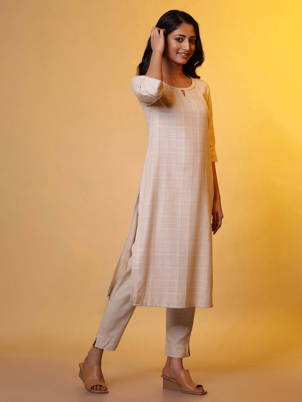 Women Beige Checks Rayon Kurta | KDG - view 7