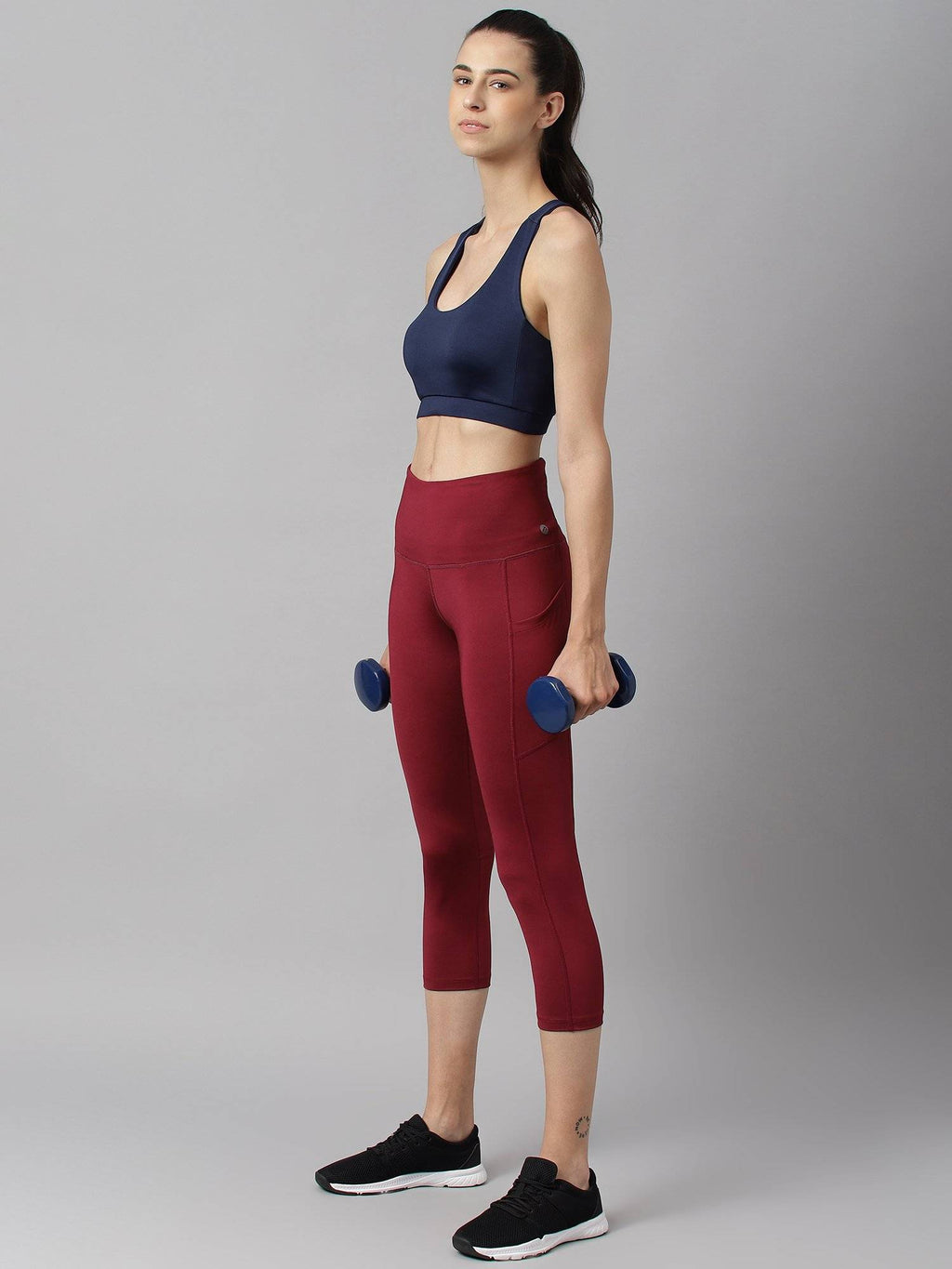 Women Black Anti Static Slim Fit Low Impact Sports Bra | sb09 - view 27