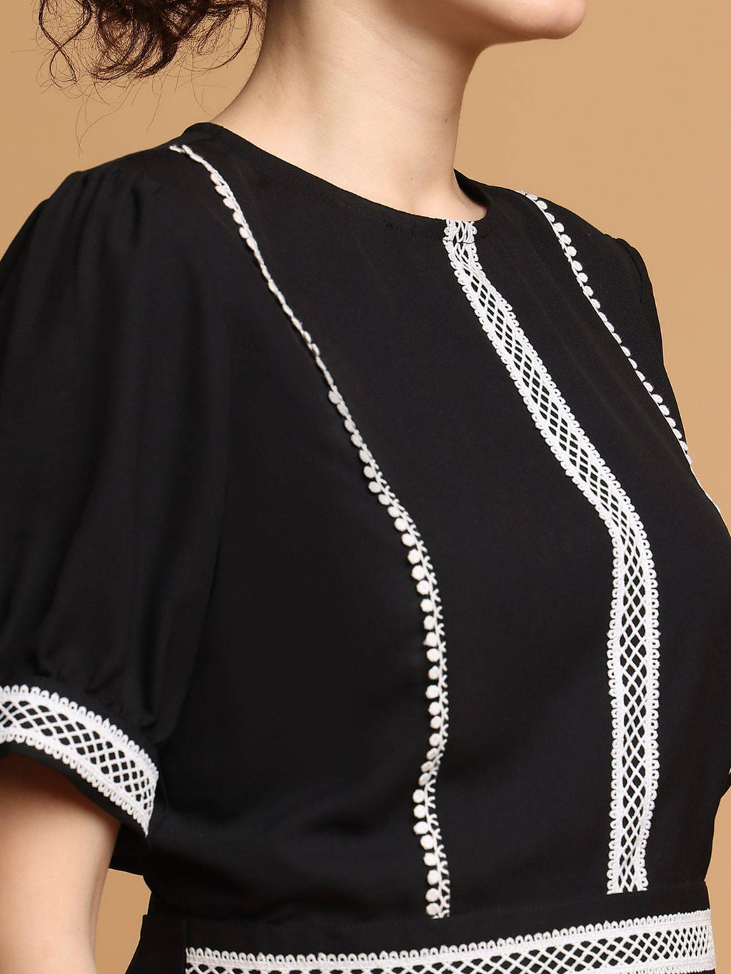 Black Contrast White Lace Crop Top | CT61 - view 4