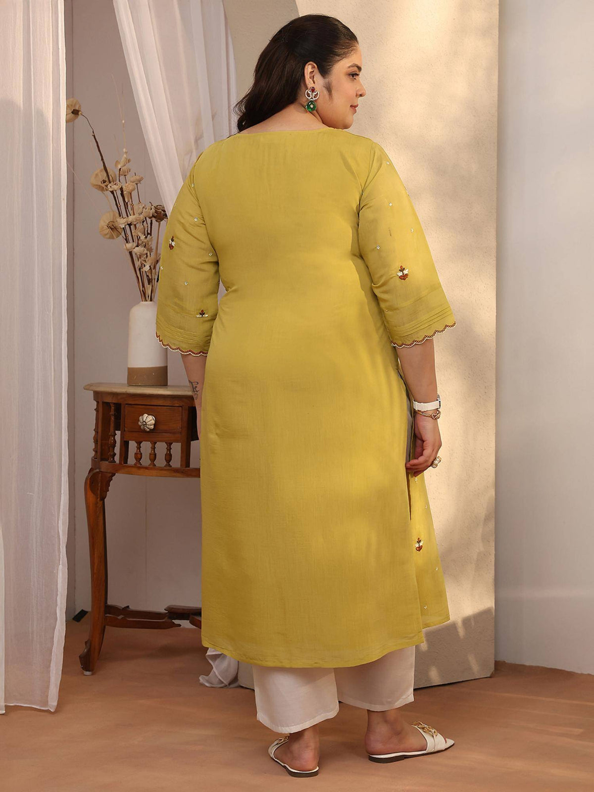 Plus Size Green Embroidered Chanderi Cotton Straight Kurta | U3S - view 3