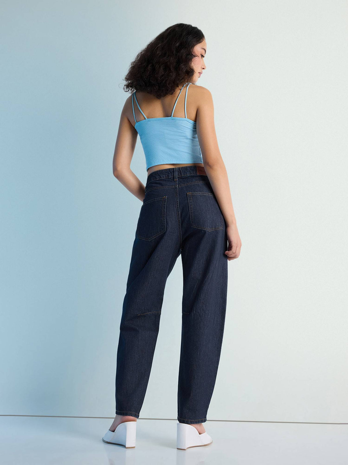 Blue Women's Barrel Fit with Knee Dart Jeans | RF89 - view 5